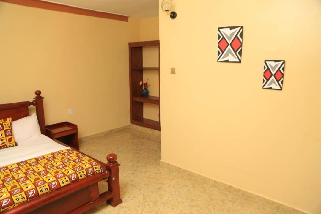 Palm Star Motel Fort Portal Buitenkant foto